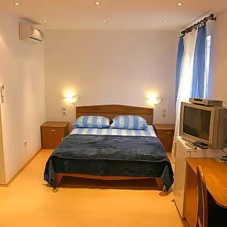 Hotel Garni Dionis 3*